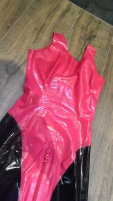 Latexový catsuit 5 - 7