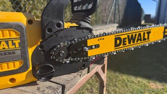 DeWalt FlexVolt píla DCM575N - 7