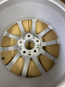 5x112 R17 7,5J ET36 originál (pasujú na Škoda Superb ) - 7