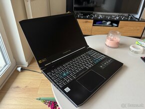 Acer Predator Helios 300 2022 - 7