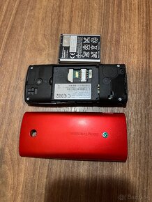 SonyEricsson J108i Cedar Black Red T-mobile blok - 7