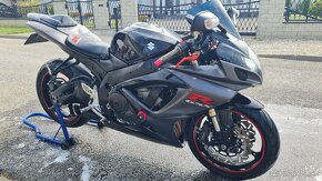 Suzuki GSX-R 600 k7 - 7