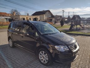 VW TOURAN 1.9 TDI NAJ.192000 KM ROK VÝROBY 2009 - 7