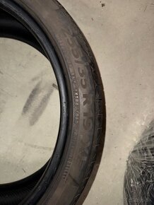 255/35 R19 - 7