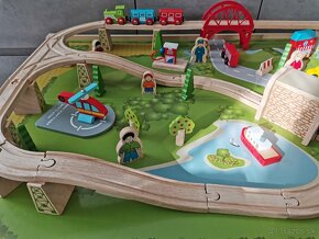 BigJigs Rail drevená vláčiková dráha so stolom - 71 dielov - 7