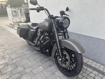 Harley Davidson Road king špeciál - 7