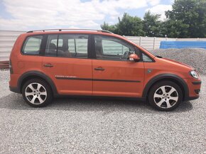 VW Cross Touran 1,9 tdi - 7