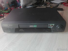 VHS videoprehrávače a videorekordéry. AIWA. JVC. Panasonic. - 7