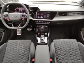 Audi RS3 FACELIFT MATRIX SONOS HUD KAMERA ZÁRUKA MY 2025 - 7