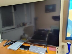 predám UE55MU7072 PREMIUM UHD TV Uhlopriečka 55 "(138cm) - 7