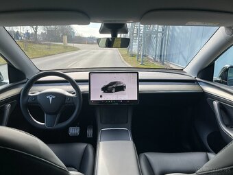 Tesla Model Y RWD 2023 - 7