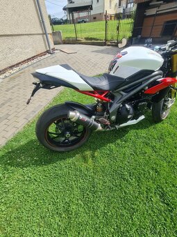 Triumph speed triple 1050r - 7