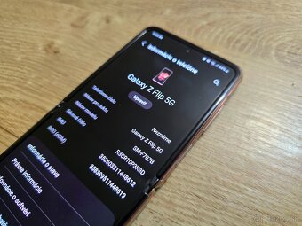 Samsung flip 5g 256gb displej v top stave bez skrabancov na - 7