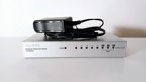 NA PREDAJ Switch Zyxel 8-ports - 7