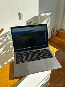 MacBook Air (Retina, 13-inch, 2018) - 7