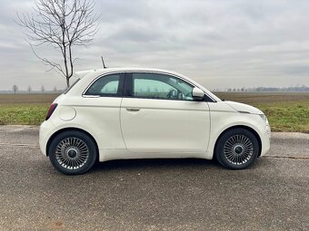 TOP Elektromobil Fiat 500e Icon 42 kWh nový model 2021 DPH - 7