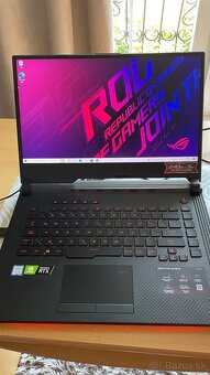 Asus ROG Strix Scar III - 7