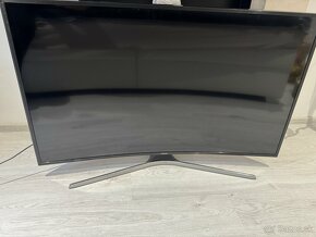 Samsung 49" UHD Zakrivený Smart tv - 7