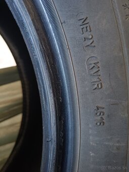 Predám zimné pneu Dunlop 225/65 R17 - 7