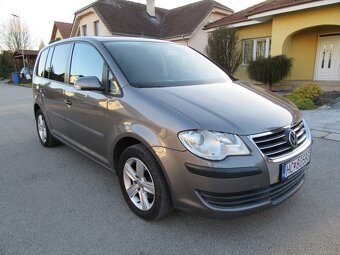 Volkswagen Touran - 7