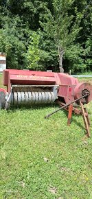 Balíkovac New Holland super hayliner 68 - 7