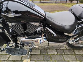 Suzuki C 1500 Intruder - 7