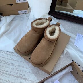 Dámske čizmy Ugg platform mini hnedé camel - 7