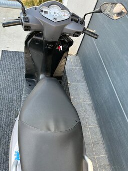 Honda Dylan 125 - 7