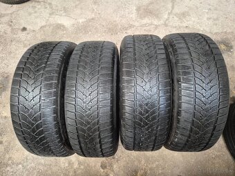 235/60 r18 zimné 4 ks DUNLOP dezén 6,8 - 6,2 mm - 7