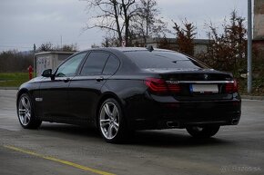 BMW 740d xDrive M-Sport - 7