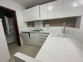 Lukratívny apartmán s krásnym výhľadom na vodu-120m2 - 7