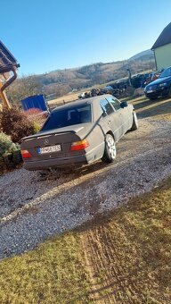 Predám Mercedes W124 300D - 7