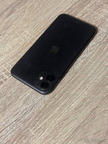 iPhone 11 / 64GB Čierny Super stav - 7