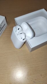 Apple Airpods with Charging case - 7