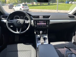 Skoda superb Combi 2.0 TDI - 7