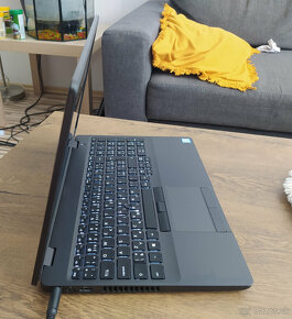 notebook Dell 5500 - i5-8365u, 16GB, 512GB SSD, Windows 11 - 7