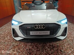 Elektricke autíčko Audi e-tron 4x4 - 7