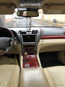 Lexus LS600h long - 7