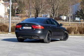 Jaguar XE 2.0 I4P R-Sport AT - 7