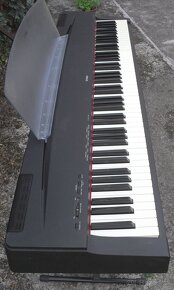 Digitální piano Yamaha P-70 - 7