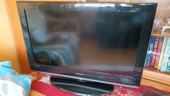 LCD TV Samsung LE32A559 - 7