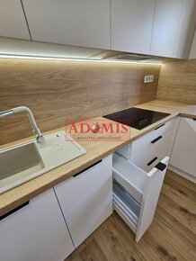 ADOMIS - Predám 2-izbový tehlový byt, 66m2,, TOP lokalita, P - 7