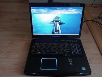 predám 17" notebook Dell Alienware M17x - 7