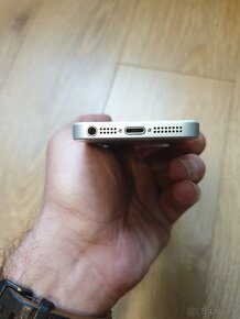 iPhone SE 2016 64GB - 7