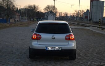 Golf 5 1.4 FSI 66Kw - 7