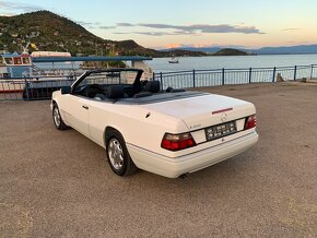 Mercedes-Benz 124 W124 E320 Cabrio - 7