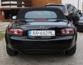 • MAZDA MX-5 1.8i, 93 kW, čierna metalíza, r.v. 2006 • - 7