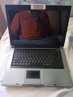 2 asus notebooky F5VL a A6R - 7