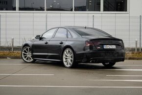 Audi S8 - 7