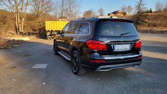 Predám mercedes GL 350 4MATIC - 7